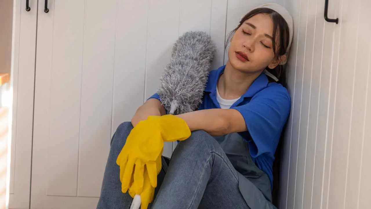 Quali sono le mansioni di un ausiliario pulitore? Ecco cosa non dice il tuo contratto